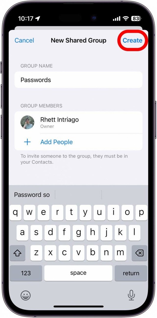 iphone izveidot kopīgu paroļu grupu ar izveides pogu, kas ir apvilkta sarkanā krāsā