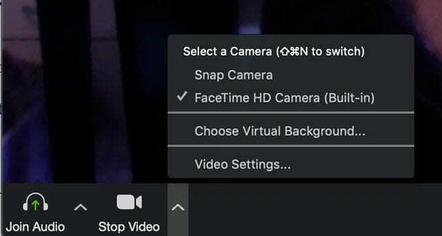 επιλέξτε την ενσωματωμένη κάμερα χρησιμοποιώντας το Zoom σε Mac
