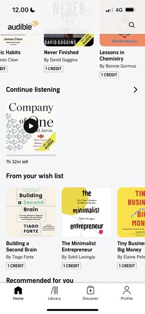 სკრინშოტი, რომელიც აჩვენებს მომხმარებლის მთავარ გვერდს Audible-ში iOS-ზე