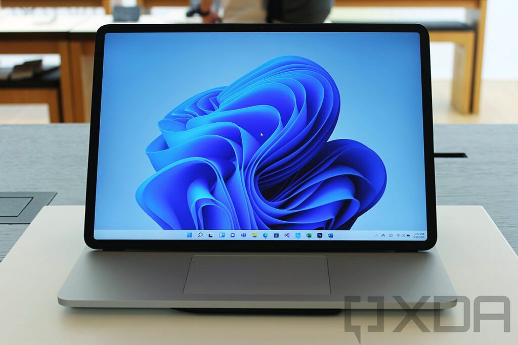 Prednji pogled na Surface Laptop Studio