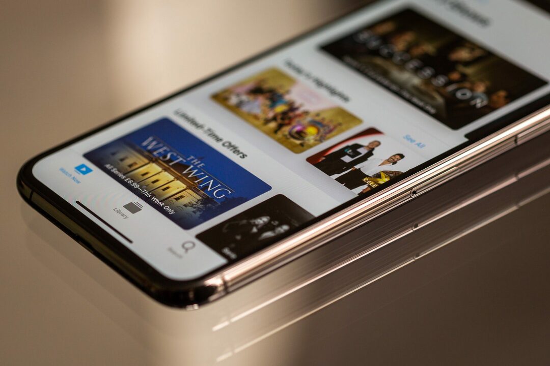 Cara Menghubungkan Penyedia TV dengan iPhone & iPad Hero