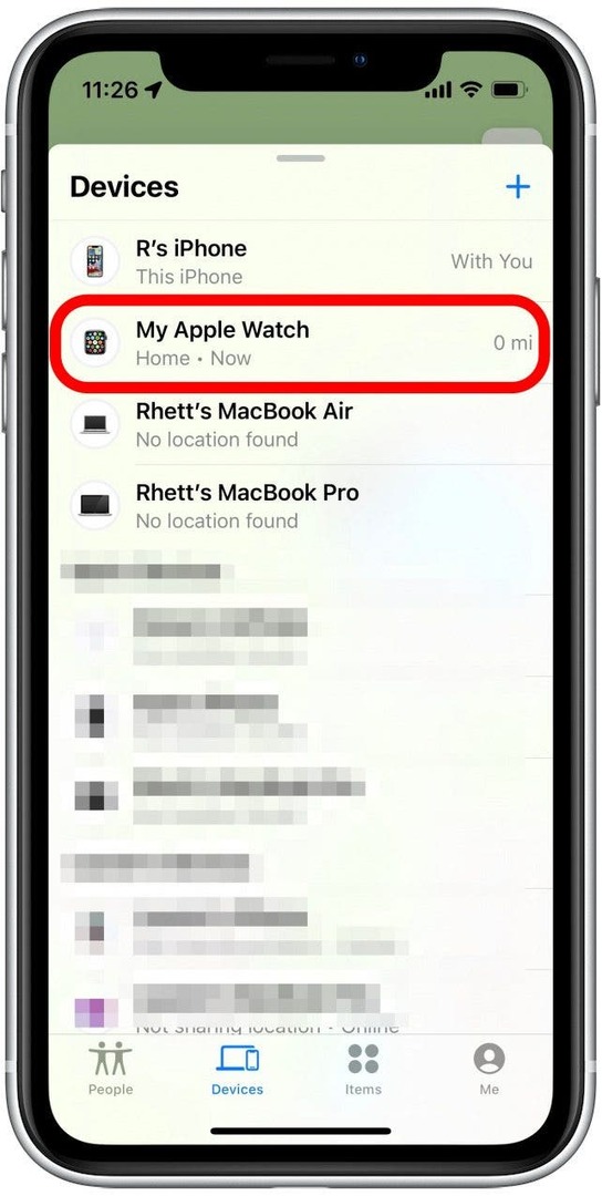 Az eszközök listájában koppintson az Apple Watch-ra.