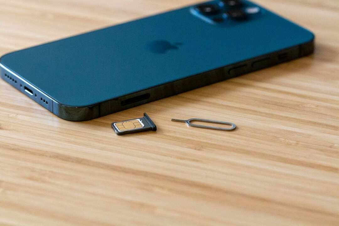 iPhone 12 SIM eltávolítása