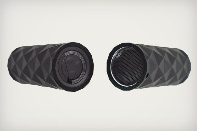 5 populārākie izturīgi un īpaši pārnēsājami Bluetooth mini skaļruņi vasaras piedzīvojumiem