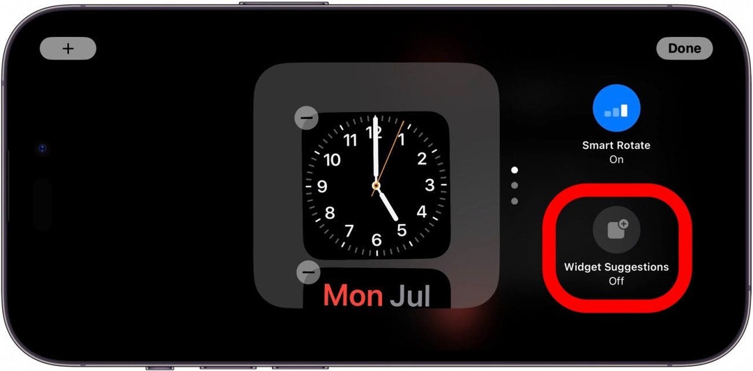 iphone budėjimo valdiklių ekranas su valdiklių pasiūlymų parinktimi, pažymėta raudona spalva