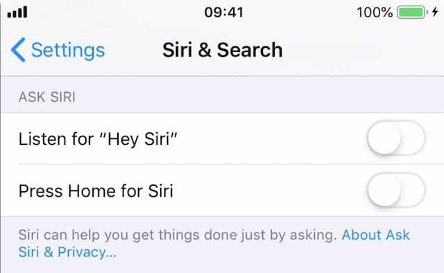 Nastavení Siri vypnuto.