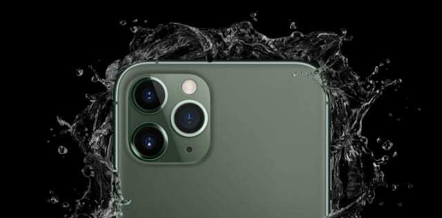 iPhone 11 Pro met splash effect eromheen