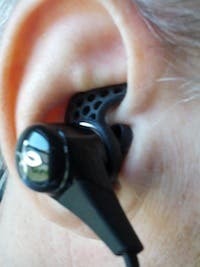 BlueBuds X in-ear plaatsing