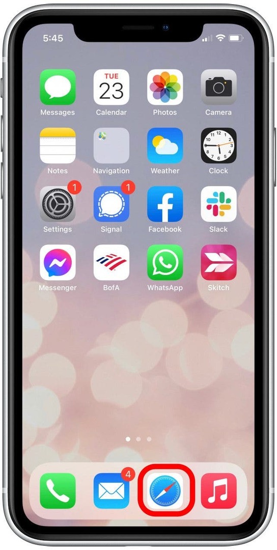 Trykk på Safari-appen for å starte nettleseren.