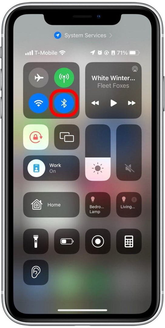 Ponovno dodirnite ikonu Bluetooth tako da postane plava, što znači da je Bluetooth uključen.