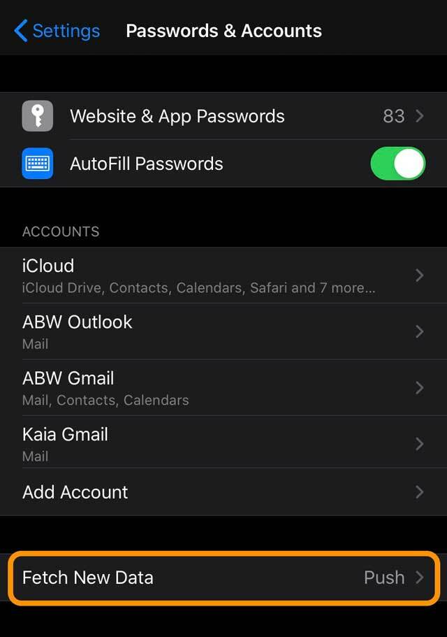 iOS és iPadOS beállítások az e-mailekhez az új adatok lekéréséhez