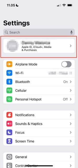 צילום מסך המראה כיצד להגיע ללשונית Apple ID ב-iOS