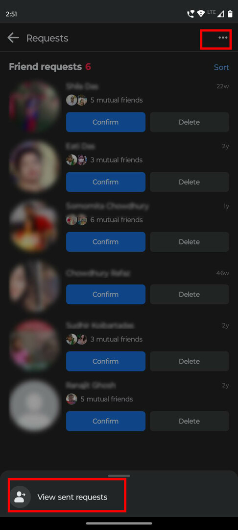 Temukan menu tiga titik atau elips di layar aplikasi Facebook Friends