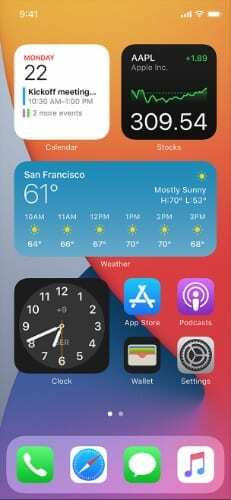 Притурки на началния екран на iOS 14