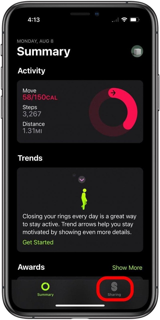 Główny ekran podsumowania aplikacji Fitness z zaznaczoną ikoną udostępniania.