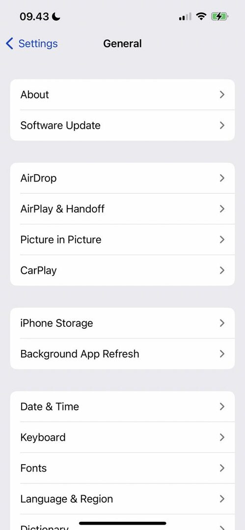 iPhone पर सेटिंग्स में सामान्य टैब दिखाने वाला स्क्रीनशॉट