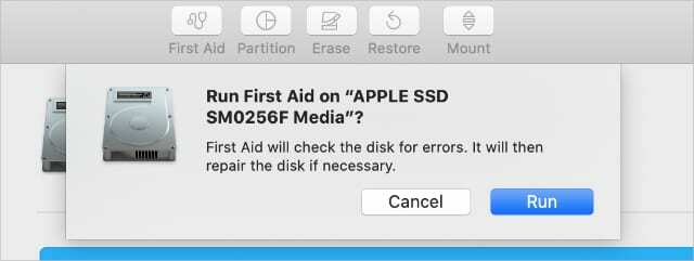 Okno První pomoc z Disk Utility