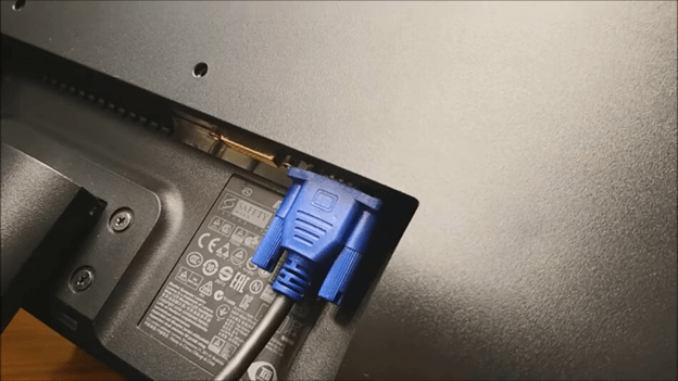Preverite kabelsko povezavo monitorja Acer