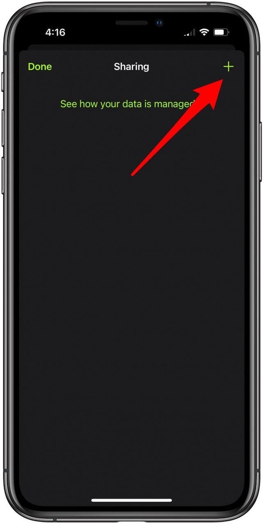 Fitness-App-Sharing-Bildschirm mit markiertem Pluszeichen-Symbol.