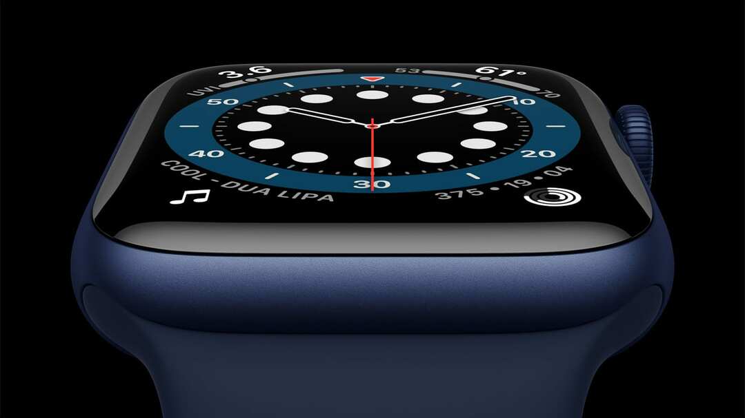 Apple Watch Series 6 i blått
