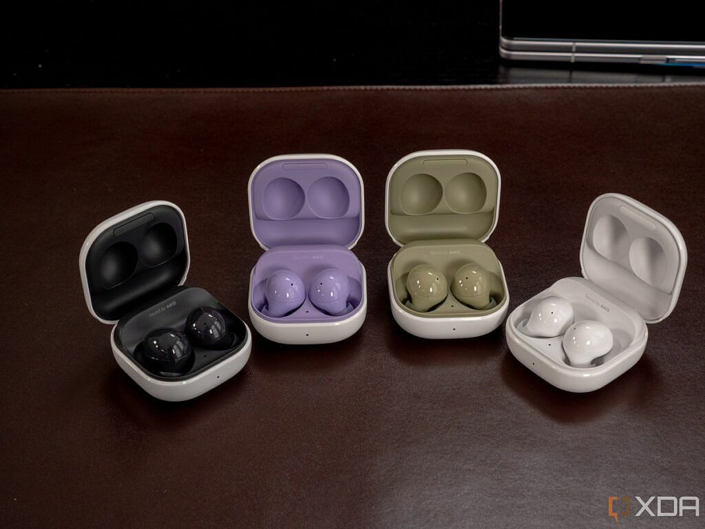 Samsung Galaxy Buds 2 in alle vier de kleuren