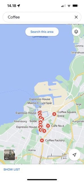 Google मानचित्र पर किसी क्षेत्र में प्रतिष्ठानों की सूची दिखाने वाला स्क्रीनशॉट