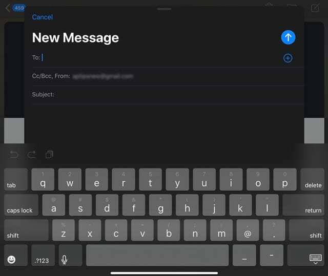 en el teclado de la pantalla en iPadOS usando Mail App iOS 13 iPad Pro
