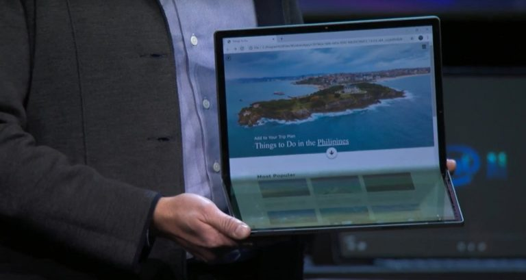 Intelの折りたたみ式OLEDPC 