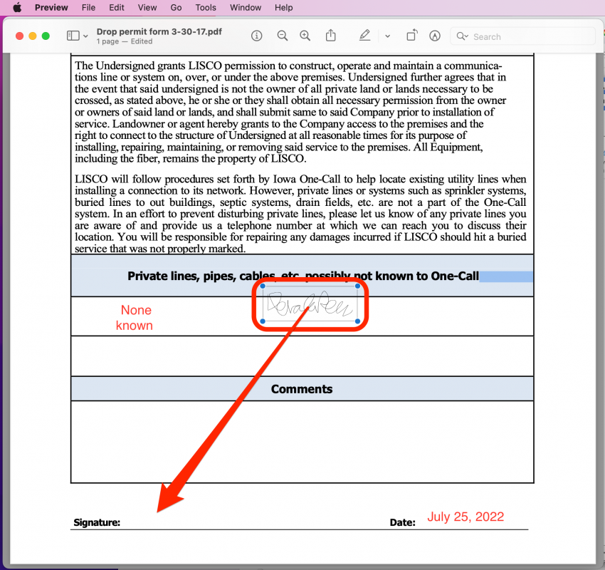 Signaturen din vises i midten av PDF-filen. Klikk på den og dra den dit du vil ha den.