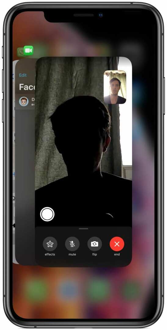 FaceTime az iPhone App Switcherben