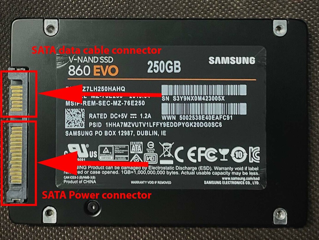 Un ejemplo de una unidad SSD SATA