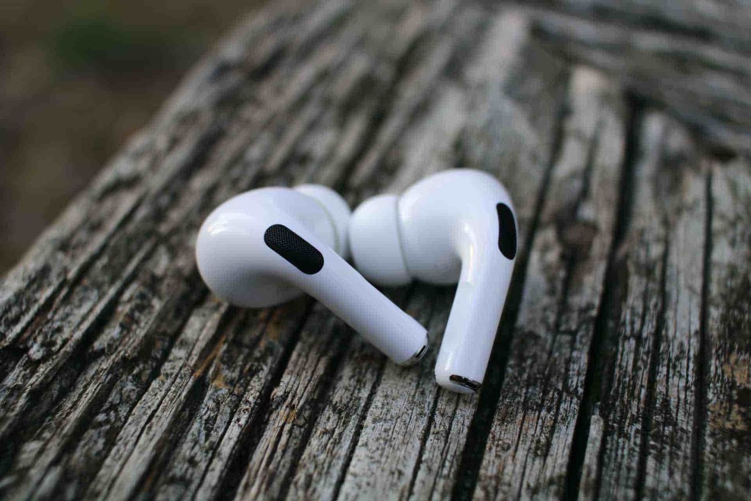 AIrPods प्रो हीरो