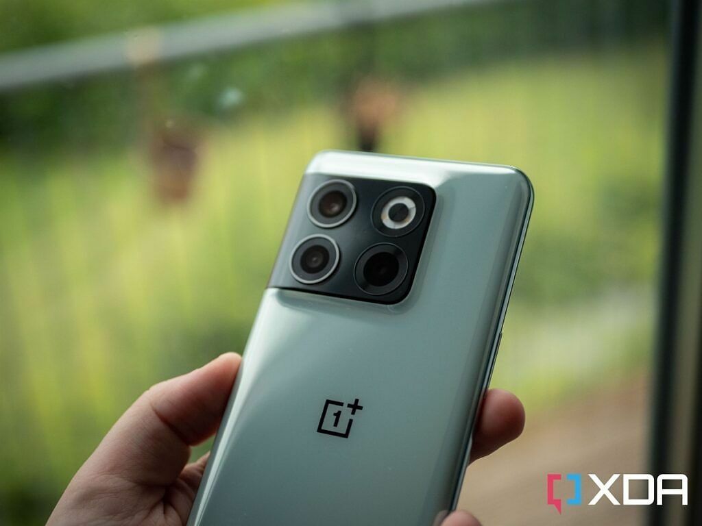 задна част на oneplus 10t