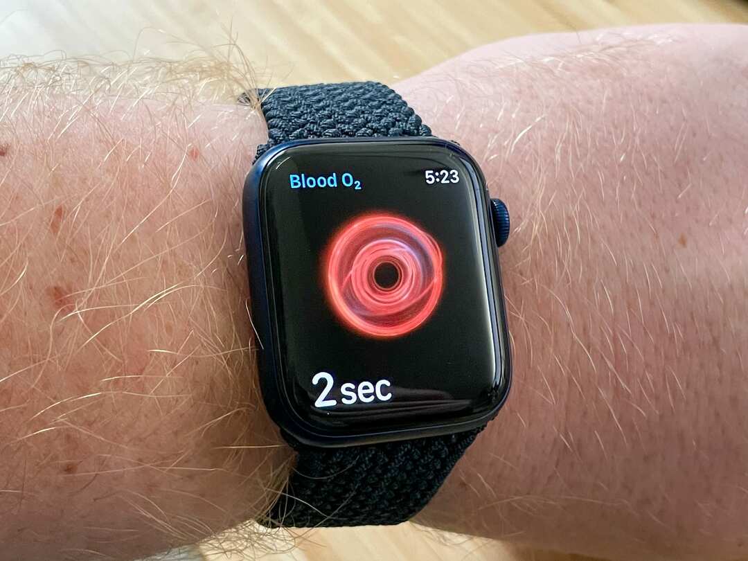 Recenzia Apple Watch Series 6 8